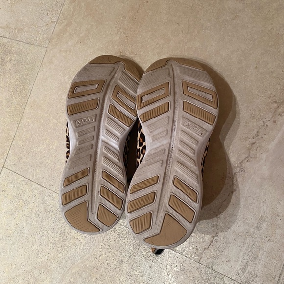 APL Athletic Propulsion Labs IconicLeopard Print Calf Hair Sneakers 6.5 - Picture 7 of 7